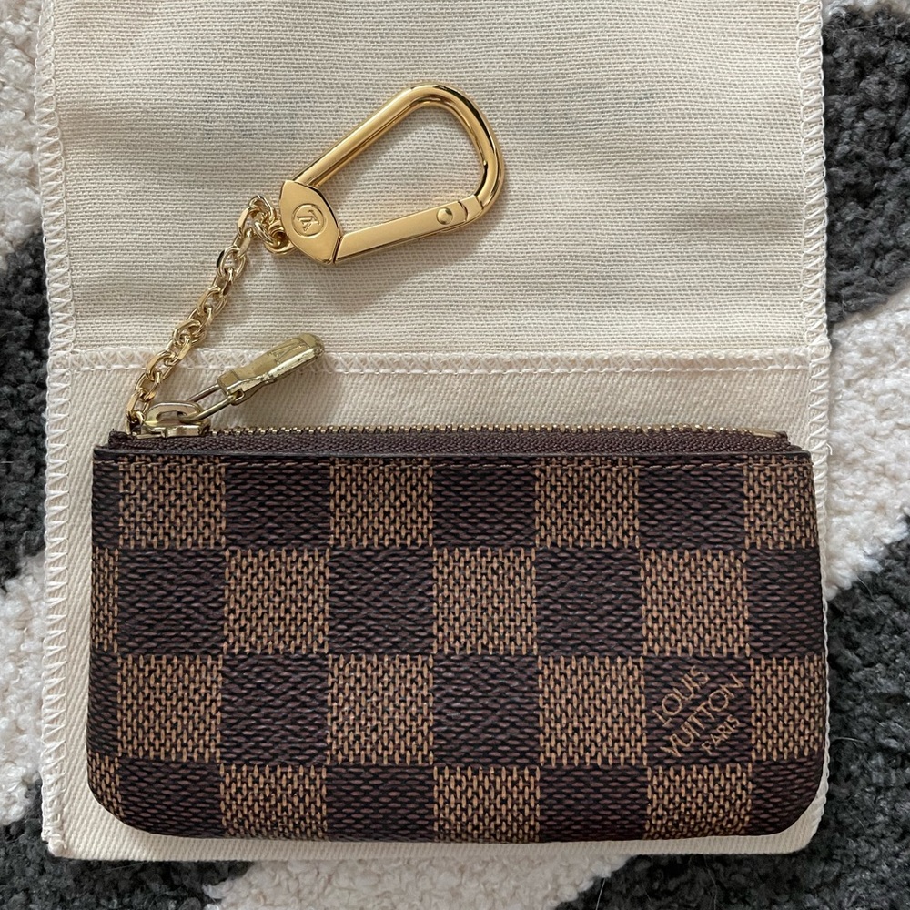 REPOST EUC Louis Vuitton Key Pouch/Wallet Damier Ebene